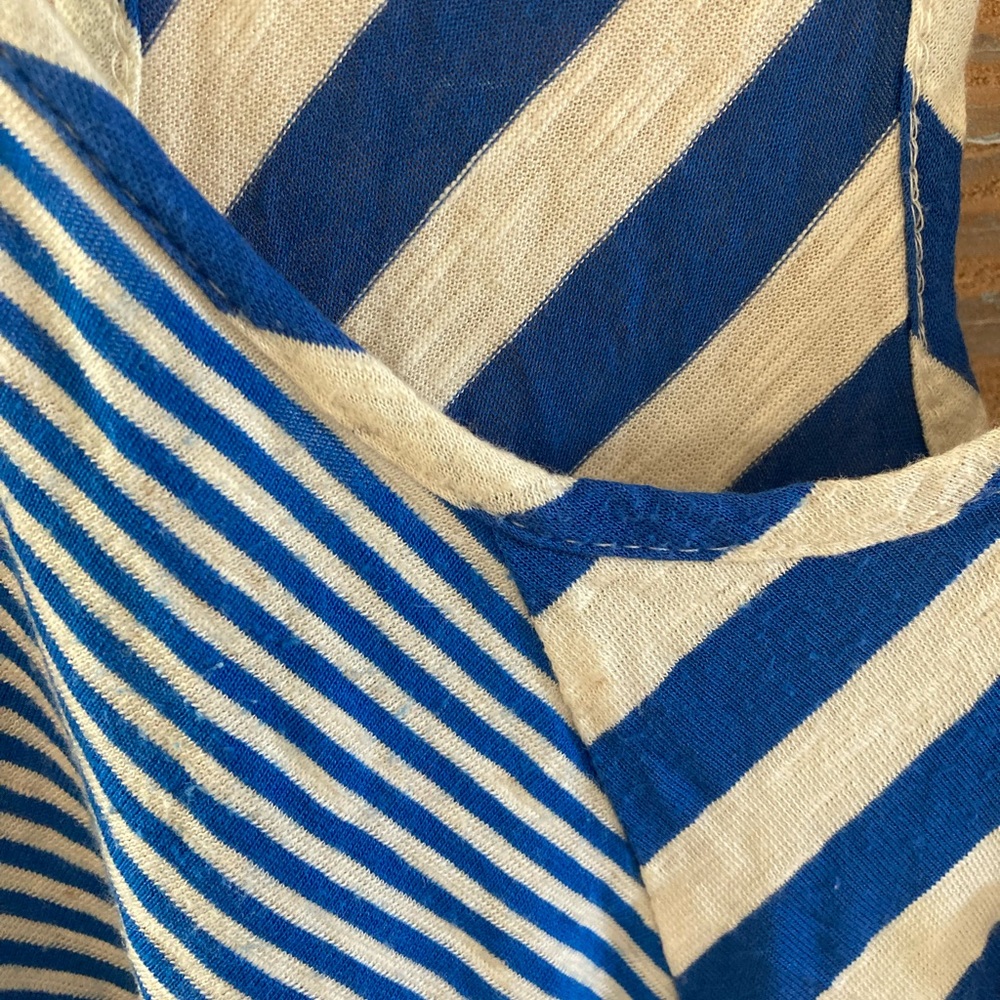 Asymmetric Racer Back Striped Tank Top - Picture 8 of 9